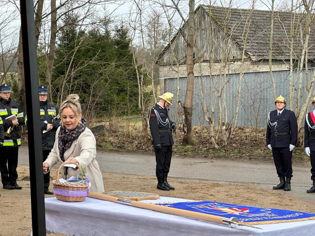 Kamela. Sztandar dla OSP