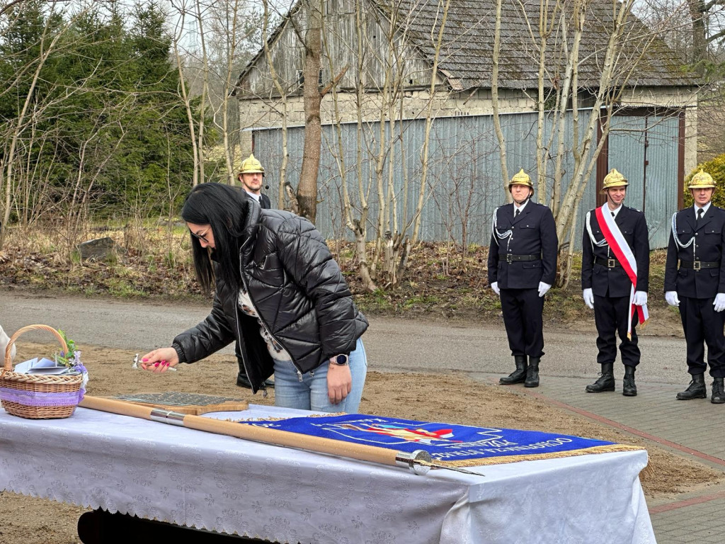 Kamela. Sztandar dla OSP
