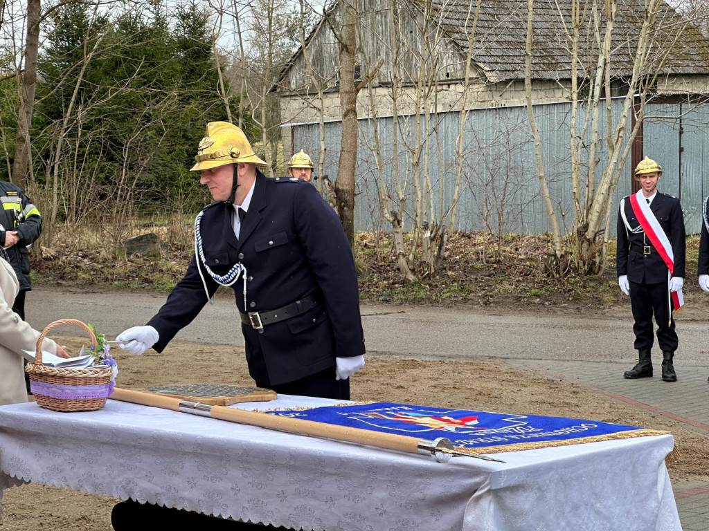 Kamela. Sztandar dla OSP