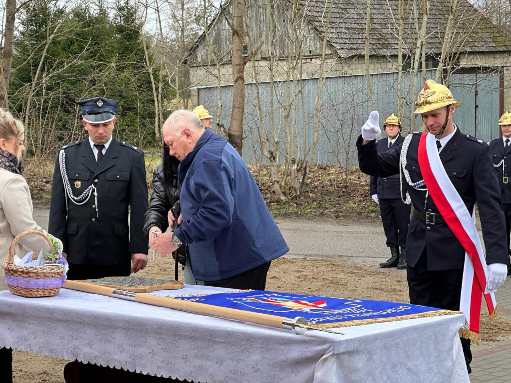 Kamela. Sztandar dla OSP