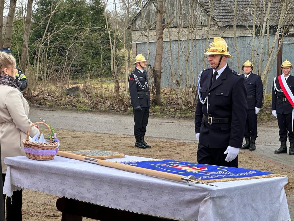 Kamela. Sztandar dla OSP