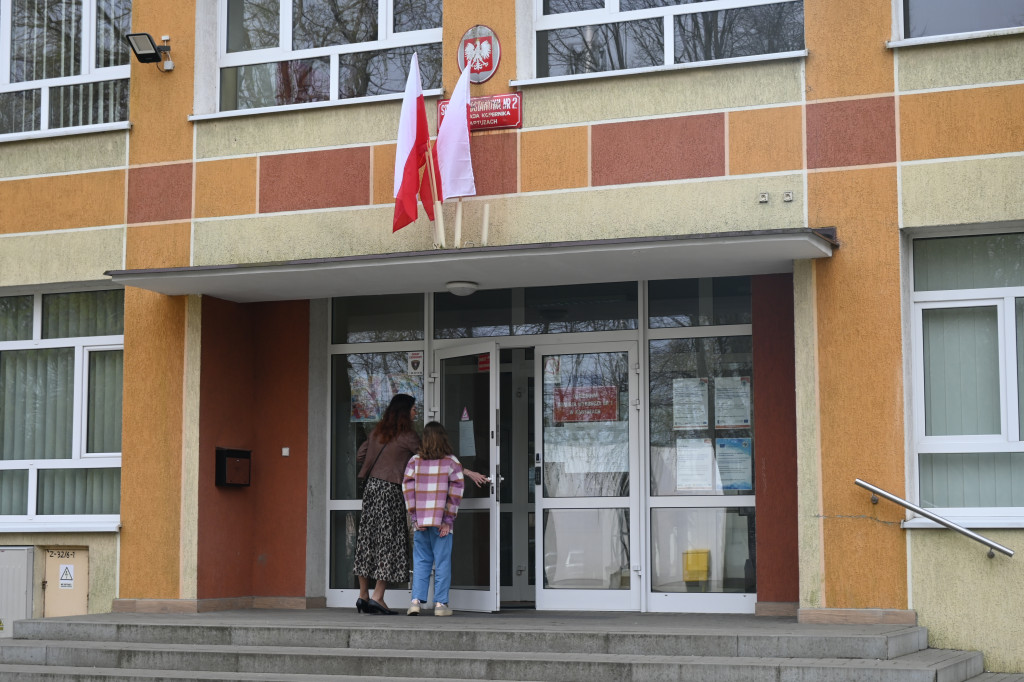 Głosowanie w SP nr 2 w Kartuzach