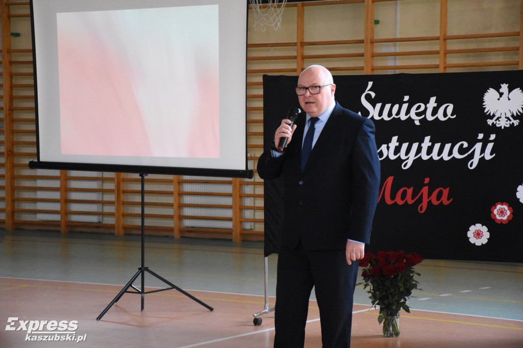 Sierakowiccy maturzyści odebrali świadectwa