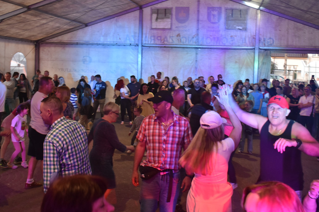 Majówka w rytmie disco w Ostrzycach