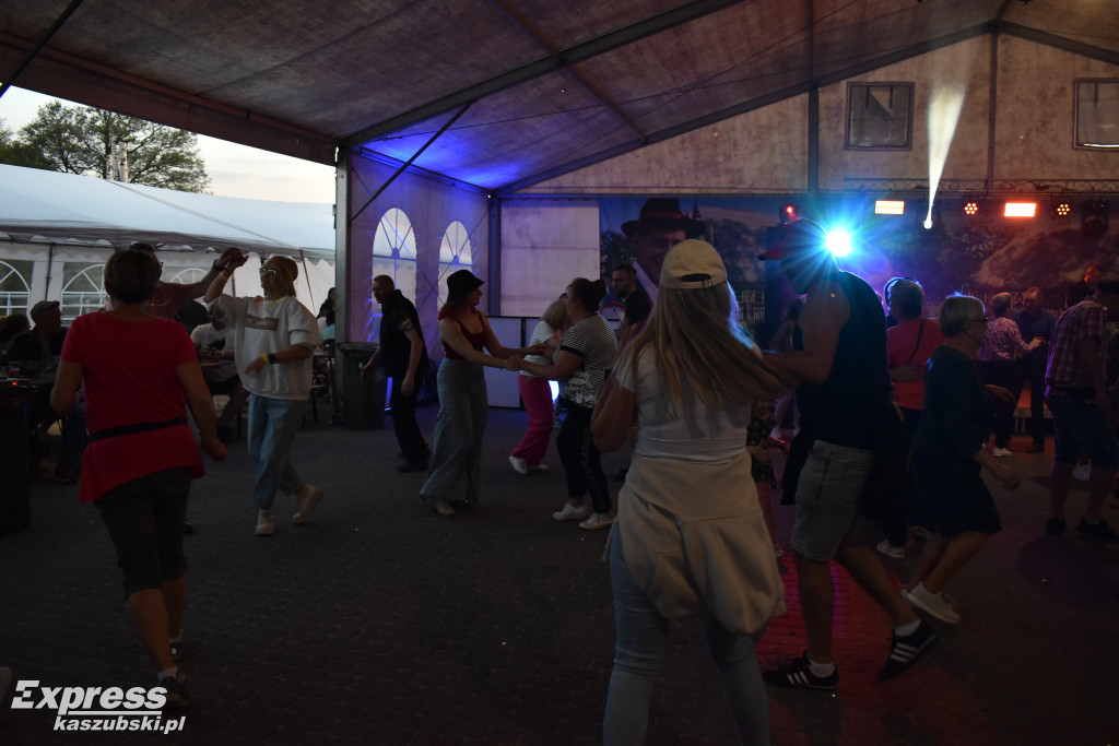 Majówka w rytmie disco w Ostrzycach