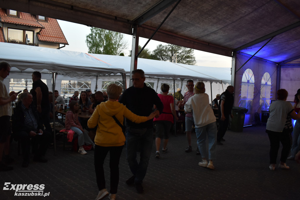 Majówka w rytmie disco w Ostrzycach