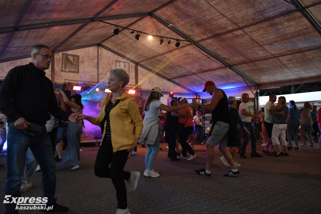 Majówka w rytmie disco w Ostrzycach