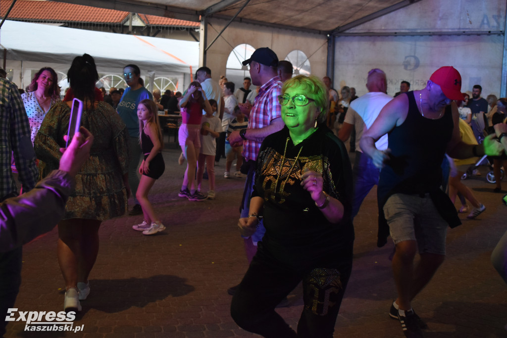 Majówka w rytmie disco w Ostrzycach
