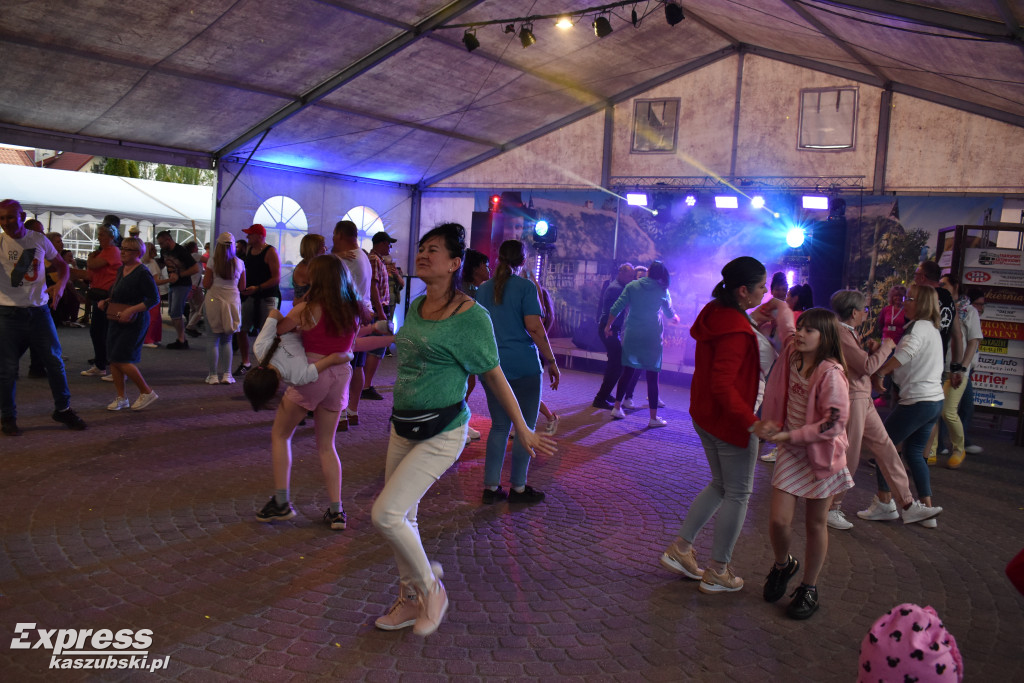 Majówka w rytmie disco w Ostrzycach