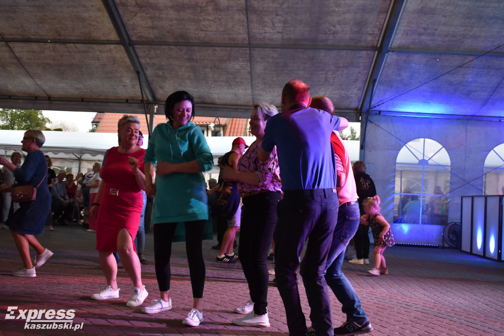 Majówka w rytmie disco w Ostrzycach