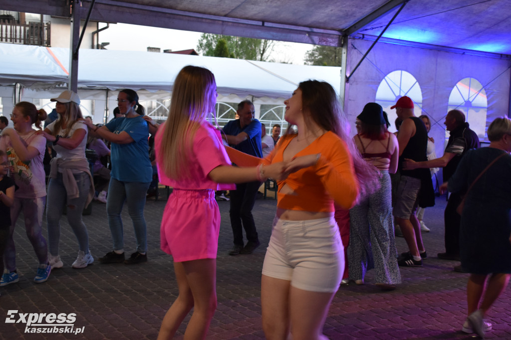 Majówka w rytmie disco w Ostrzycach