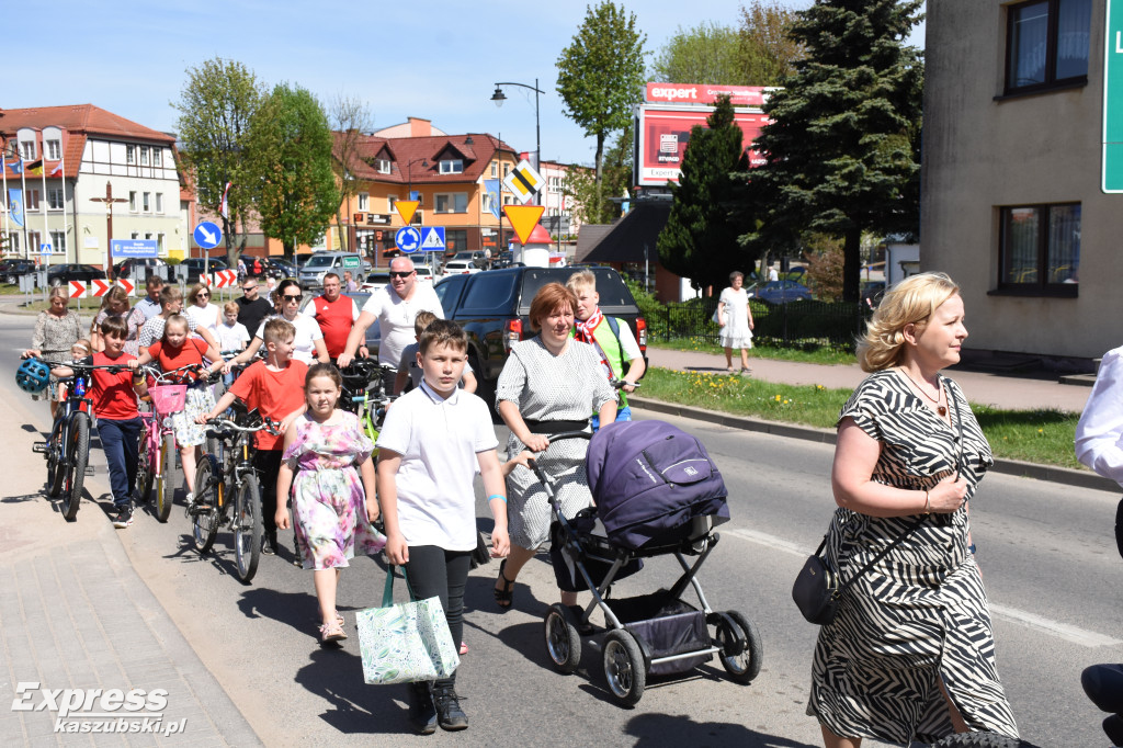 Obchody Święta 3 Maja w Sierakowicach