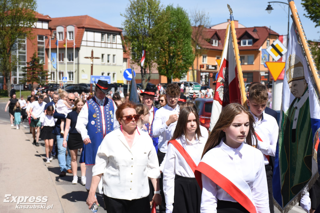 Obchody Święta 3 Maja w Sierakowicach