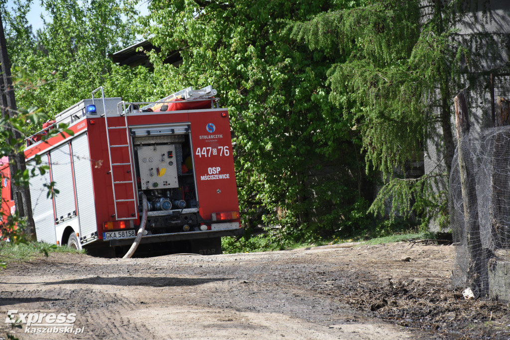 Kołodzieje. Pożar na terenie gospodarstwa