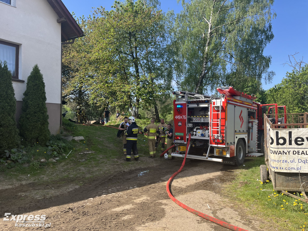 Kołodzieje. Pożar na terenie gospodarstwa