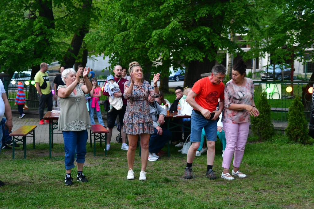 Potańcówka w ogrodzie Kartuskiego Centrum Kultury