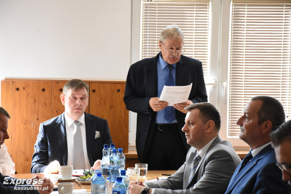 Sulęczyno - pierwsza sesja samorządu