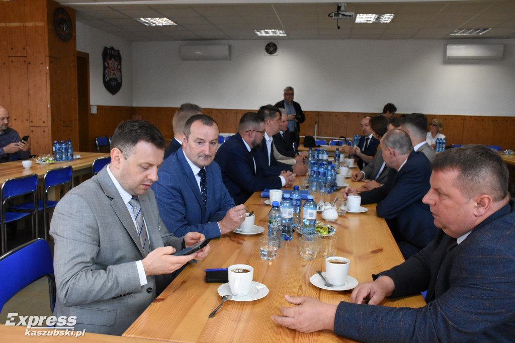 Sulęczyno - pierwsza sesja samorządu