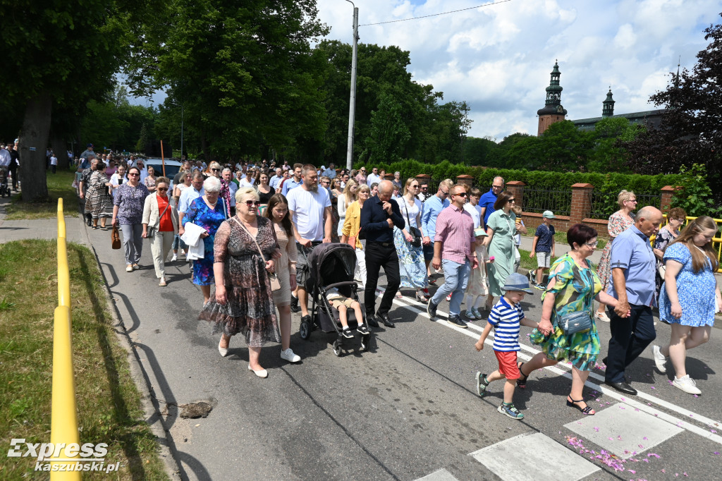 Uroczystość Bożego Ciała w kartuskiej kolegiacie