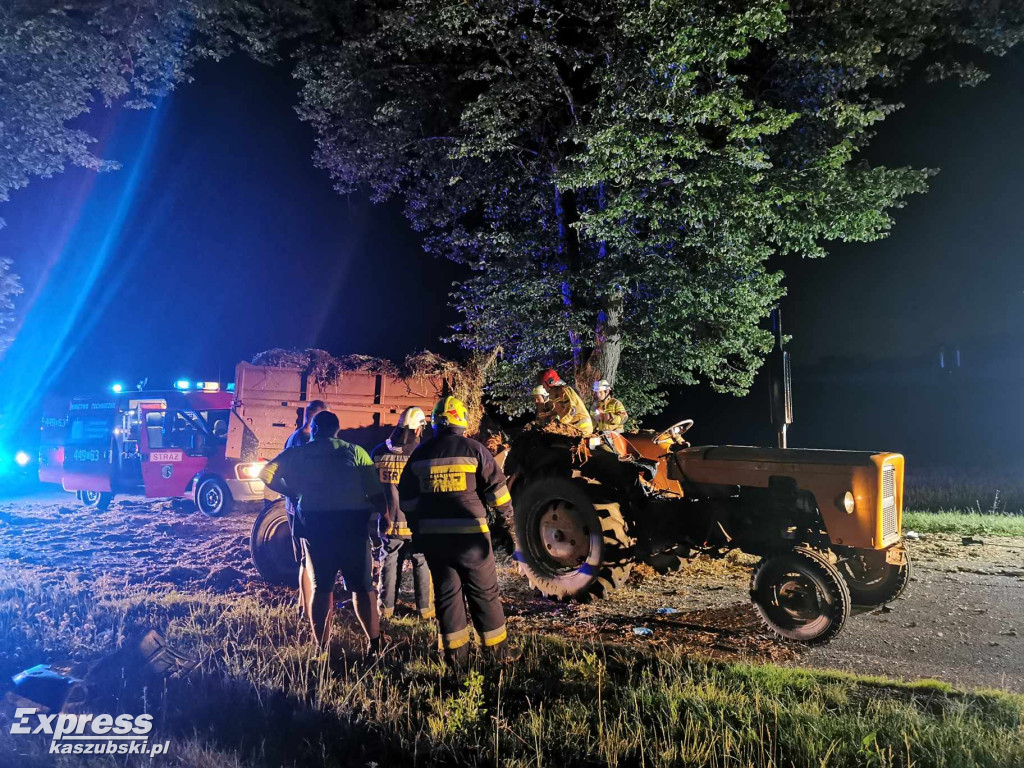 Gowidlino. Osobówka zderzyła się z ciągnikiem