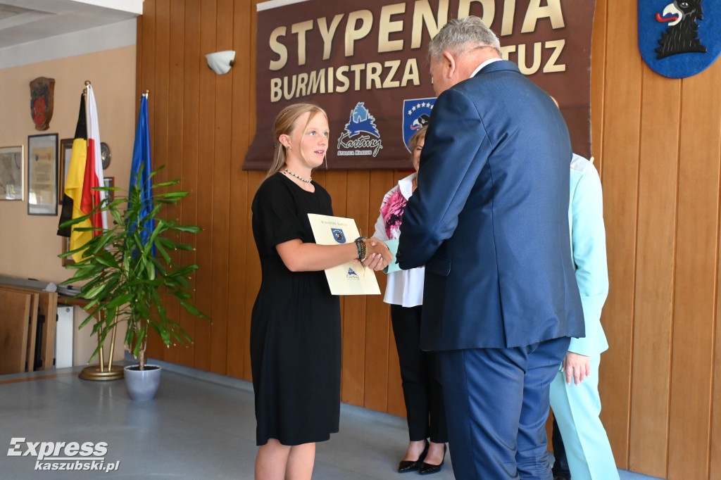 Stypendia burmistrza Kartuz 2023/2024