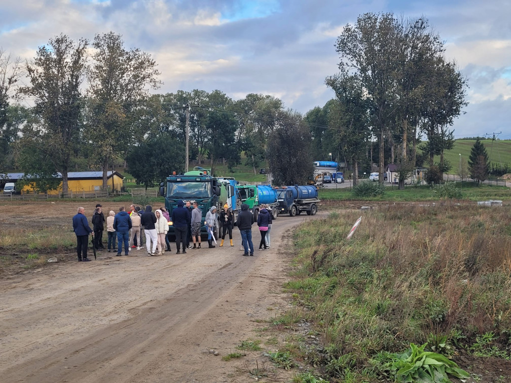 Żukowo. Protest przeciwko ruchowi szambiarek