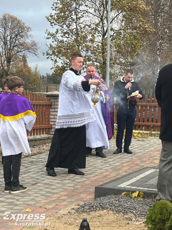 Dzień Wszystkich Świętych w Gowidlinie