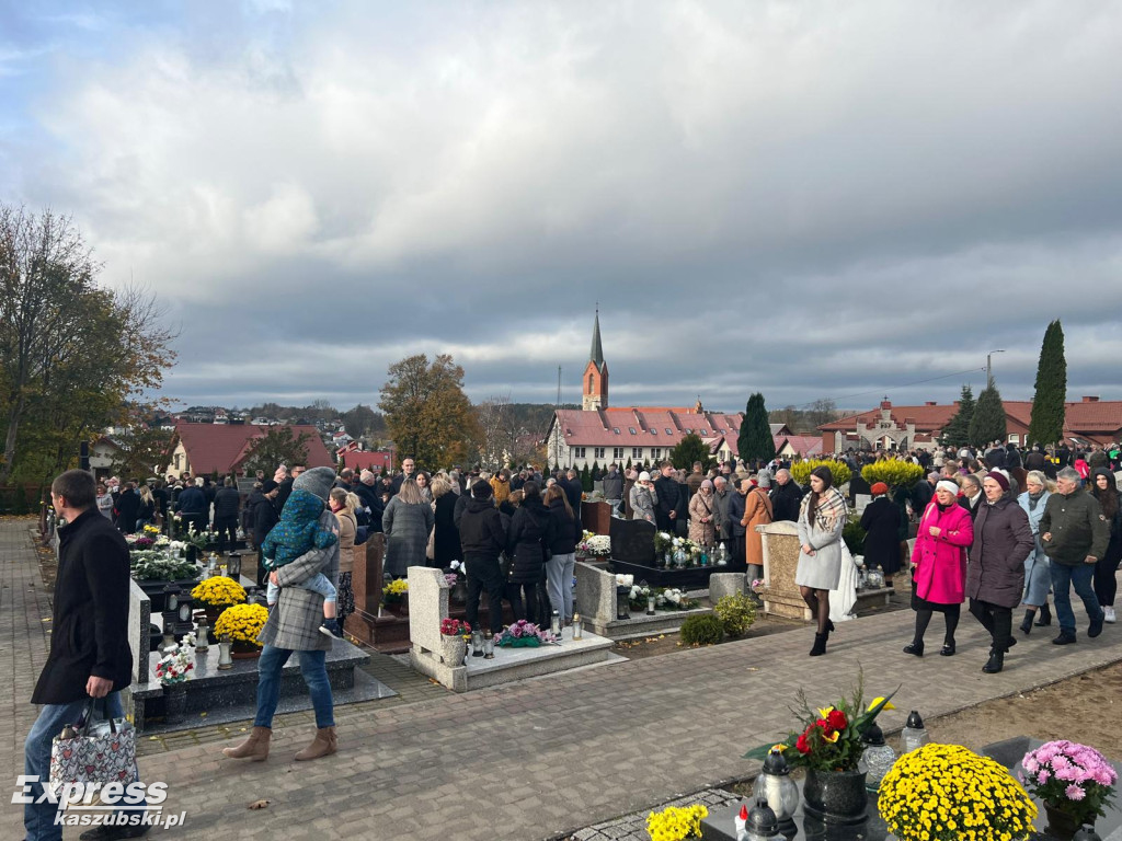 Dzień Wszystkich Świętych w Gowidlinie