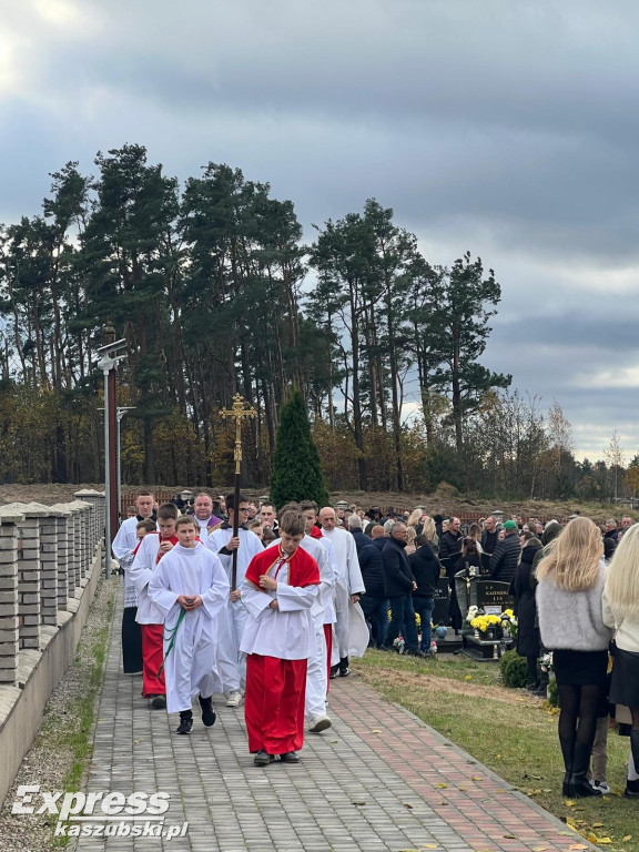 Dzień Wszystkich Świętych w Gowidlinie