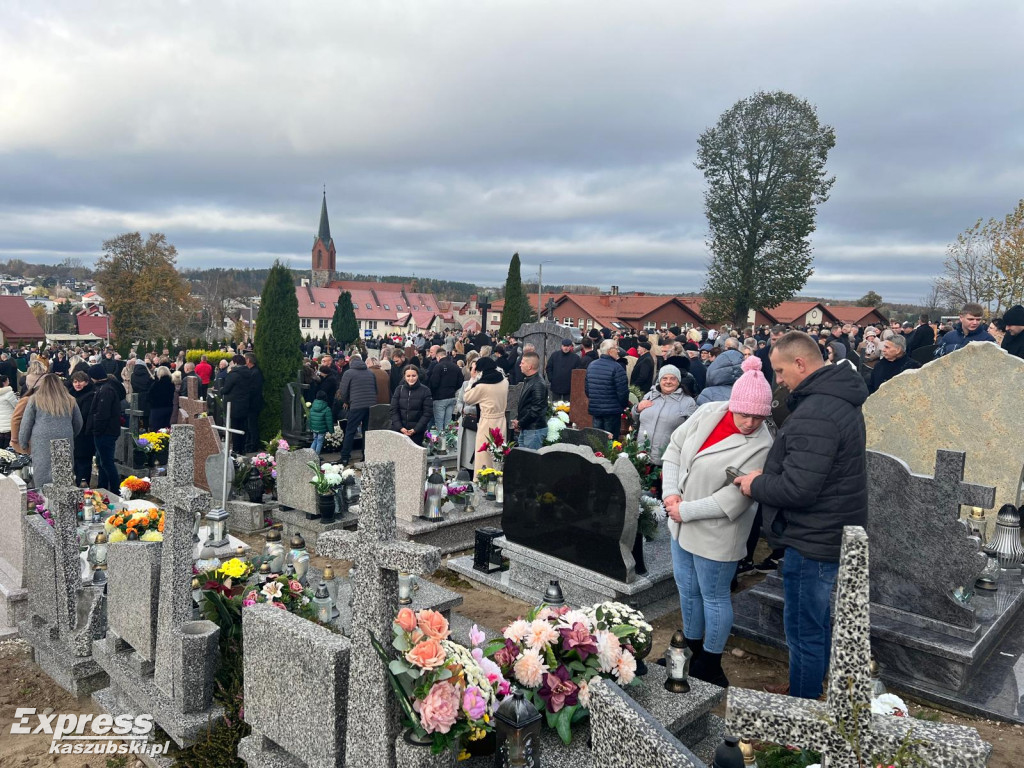 Dzień Wszystkich Świętych w Gowidlinie