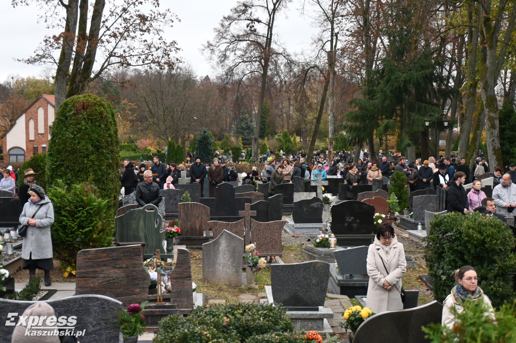 Wszystkich Świętych na cmentarzu w Kartuzach