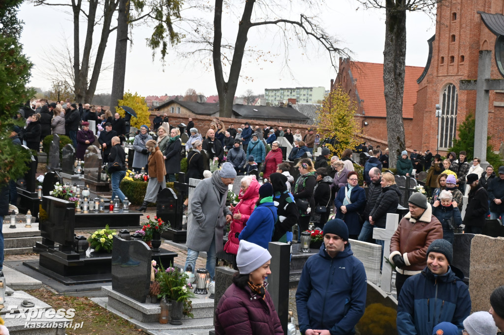 Wszystkich Świętych na cmentarzu w Kartuzach