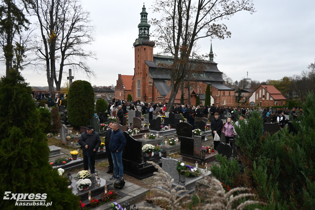 Wszystkich Świętych na cmentarzu w Kartuzach