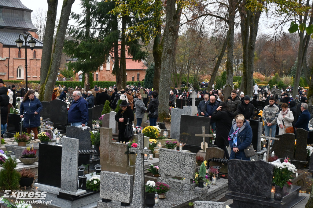 Wszystkich Świętych na cmentarzu w Kartuzach