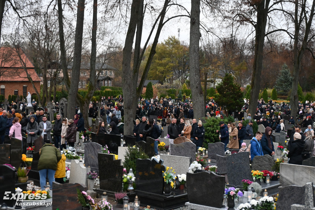 Wszystkich Świętych na cmentarzu w Kartuzach