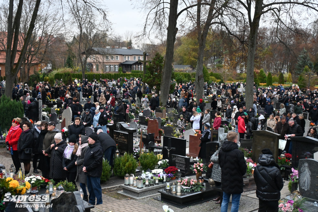 Wszystkich Świętych na cmentarzu w Kartuzach