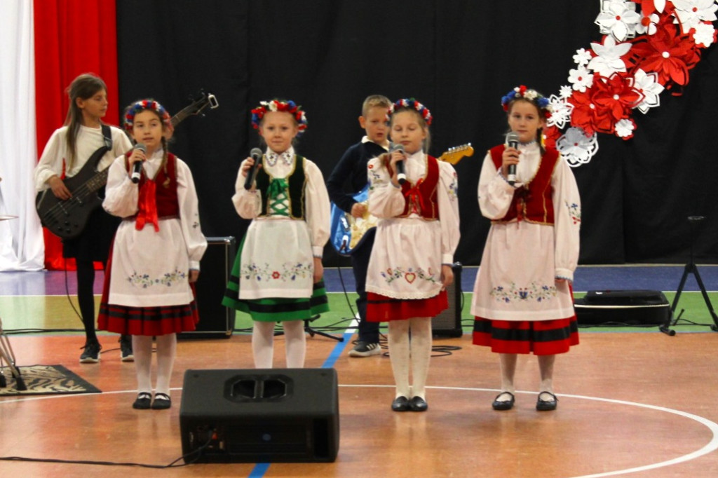 Gminny konkurs pieśni patriotycznej w Kiełpinie