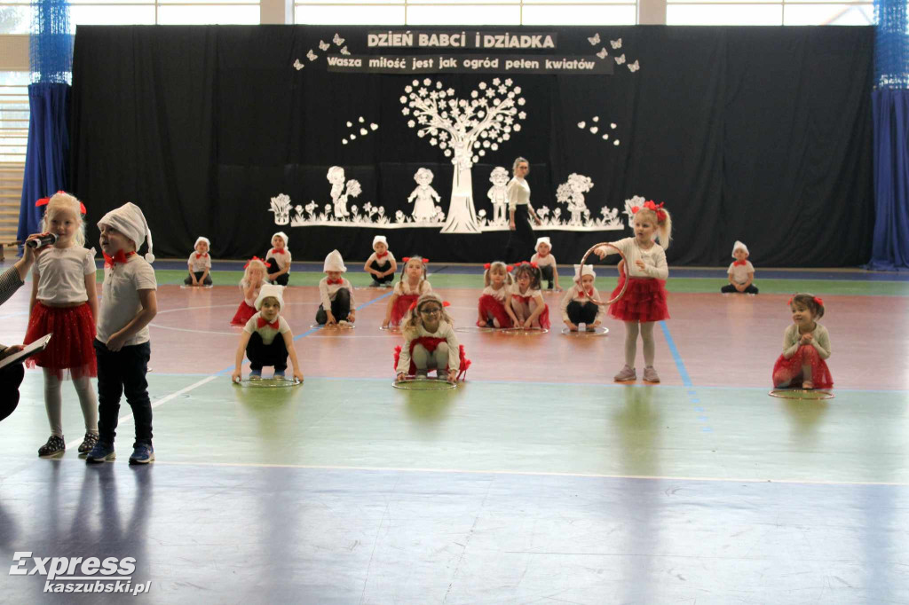 Dzień Babci i Dziadka w SP w Kiełpinie