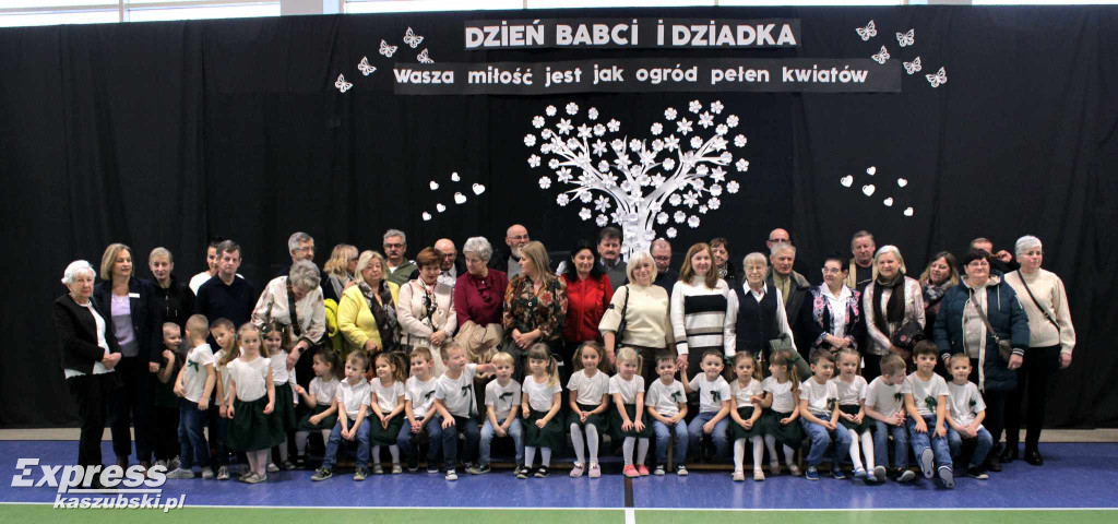 Dzień Babci i Dziadka w SP w Kiełpinie