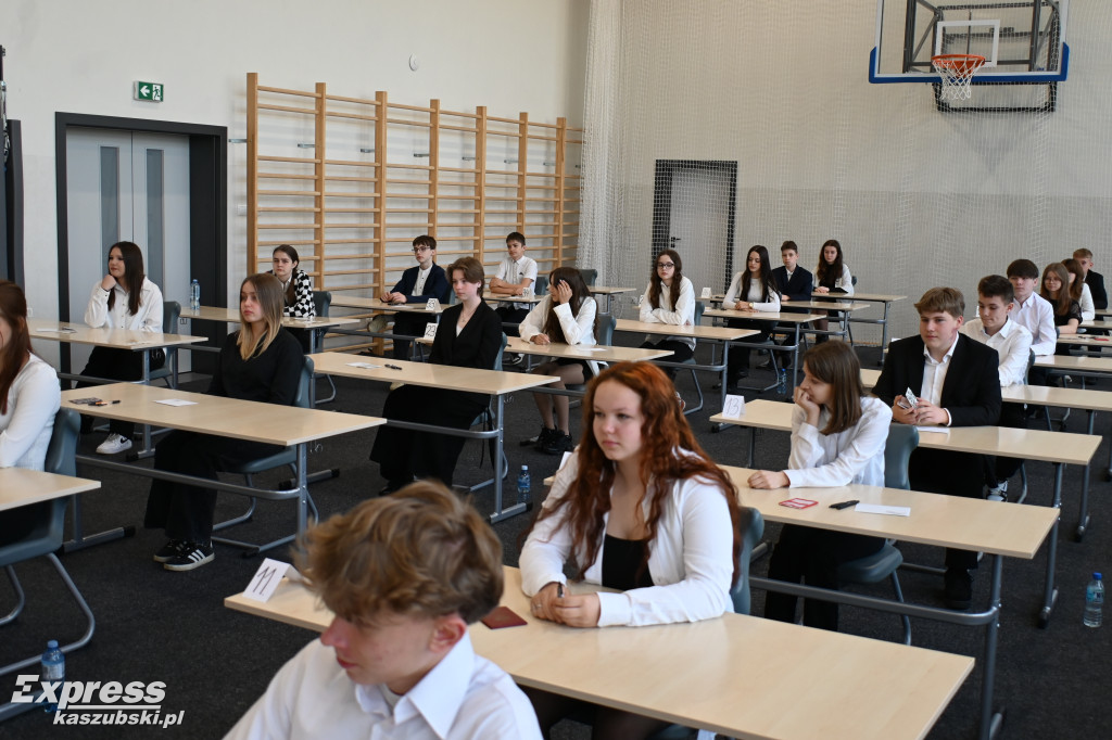 Egzamin ósmoklasisty w kartuskiej \