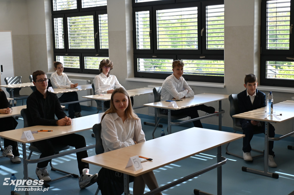 Egzamin ósmoklasisty w kartuskiej \