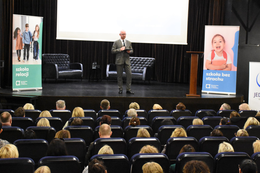 Konferencja Szkoła przyjazna i wymagająca w Kartuzach