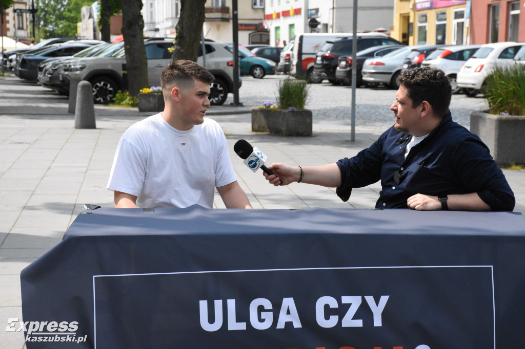 TVN24 i powyborcza sonda w Kartuzach