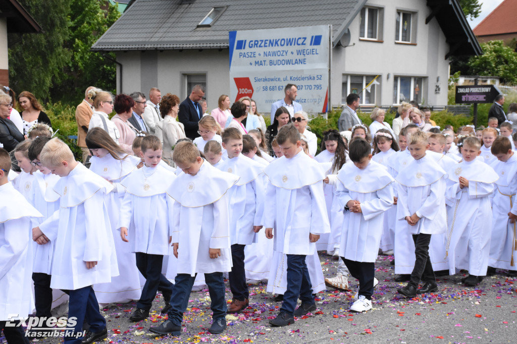 Procesja Bożego Ciała w Sierakowicach