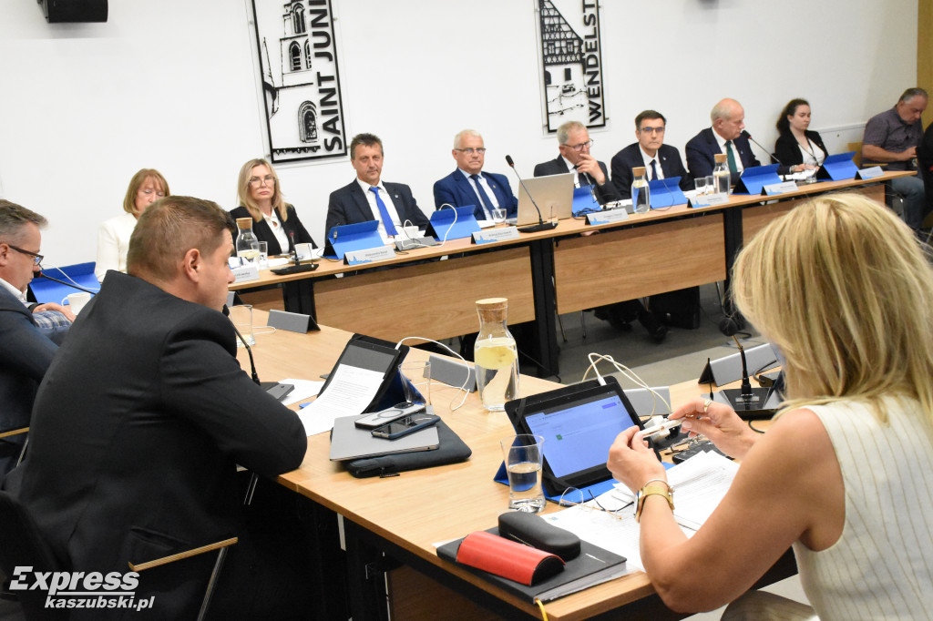 Sesja absolutoryjna w Żukowie