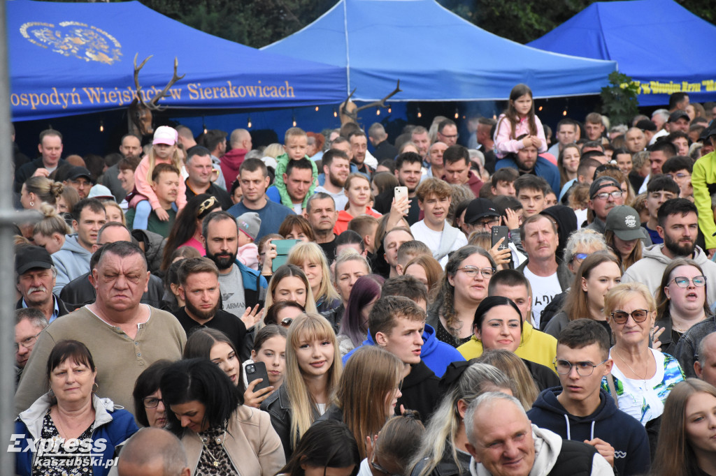Zespół Baciary w Sierakowicach