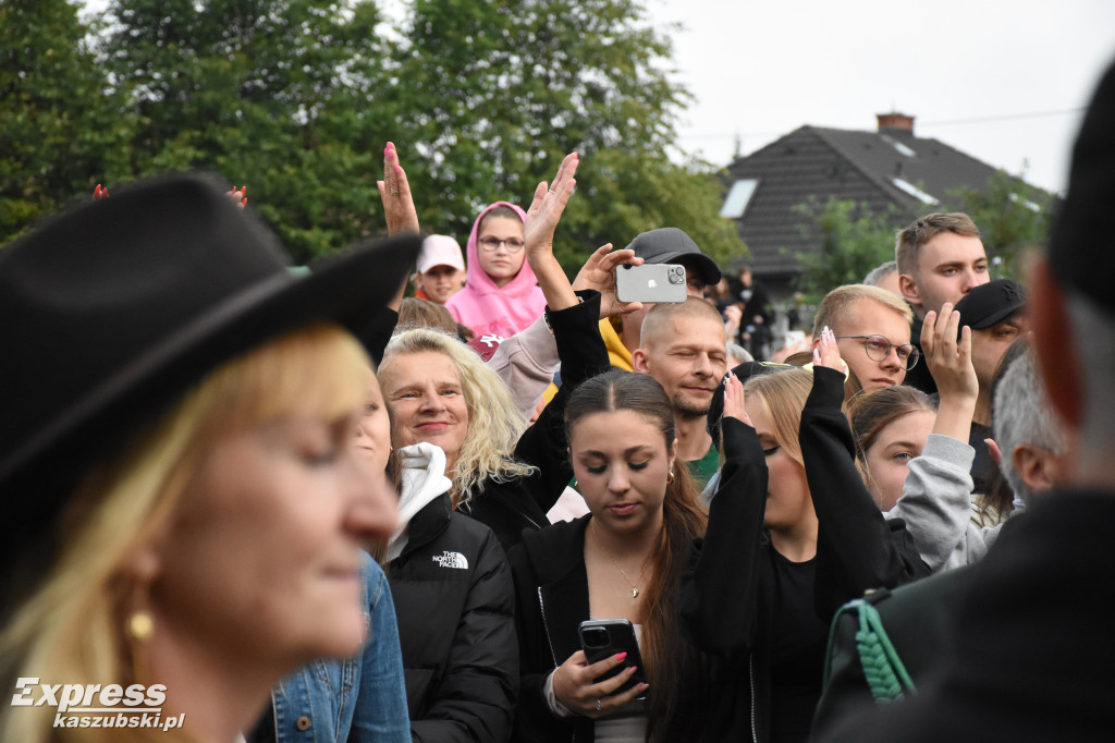 Zespół Baciary w Sierakowicach