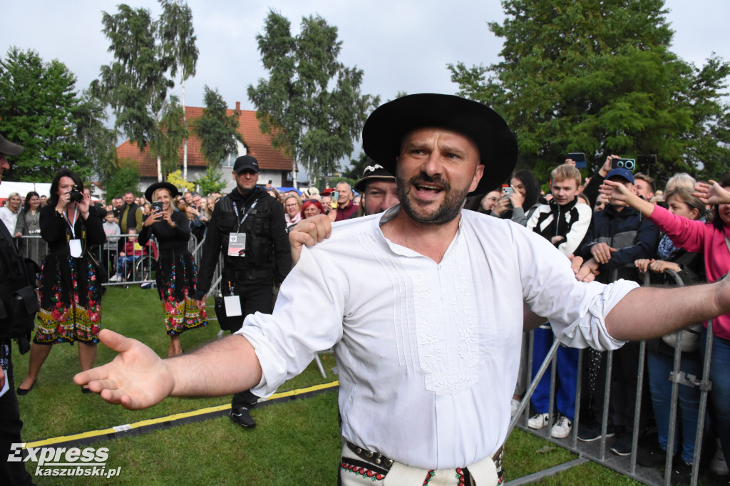 Zespół Baciary w Sierakowicach