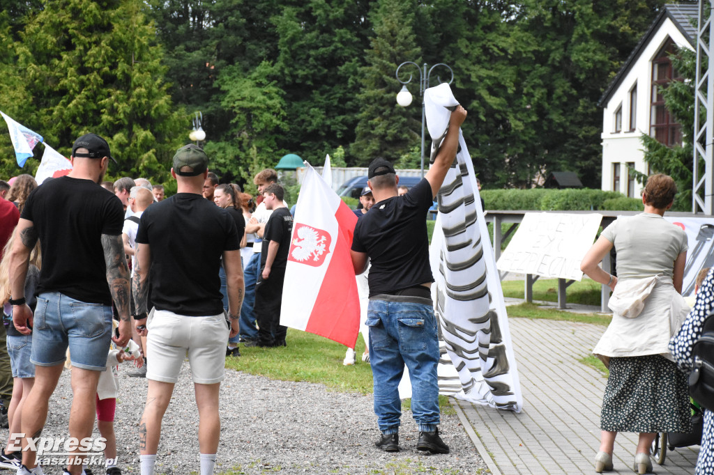 Manifestacja pod hasłem \