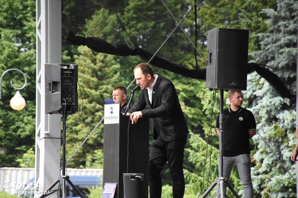 Manifestacja pod hasłem \